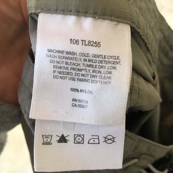 Columbia Titanium Packables Hiking Cargo Beige Cropped Pants Women’s Size 8 - Picture 9 of 9